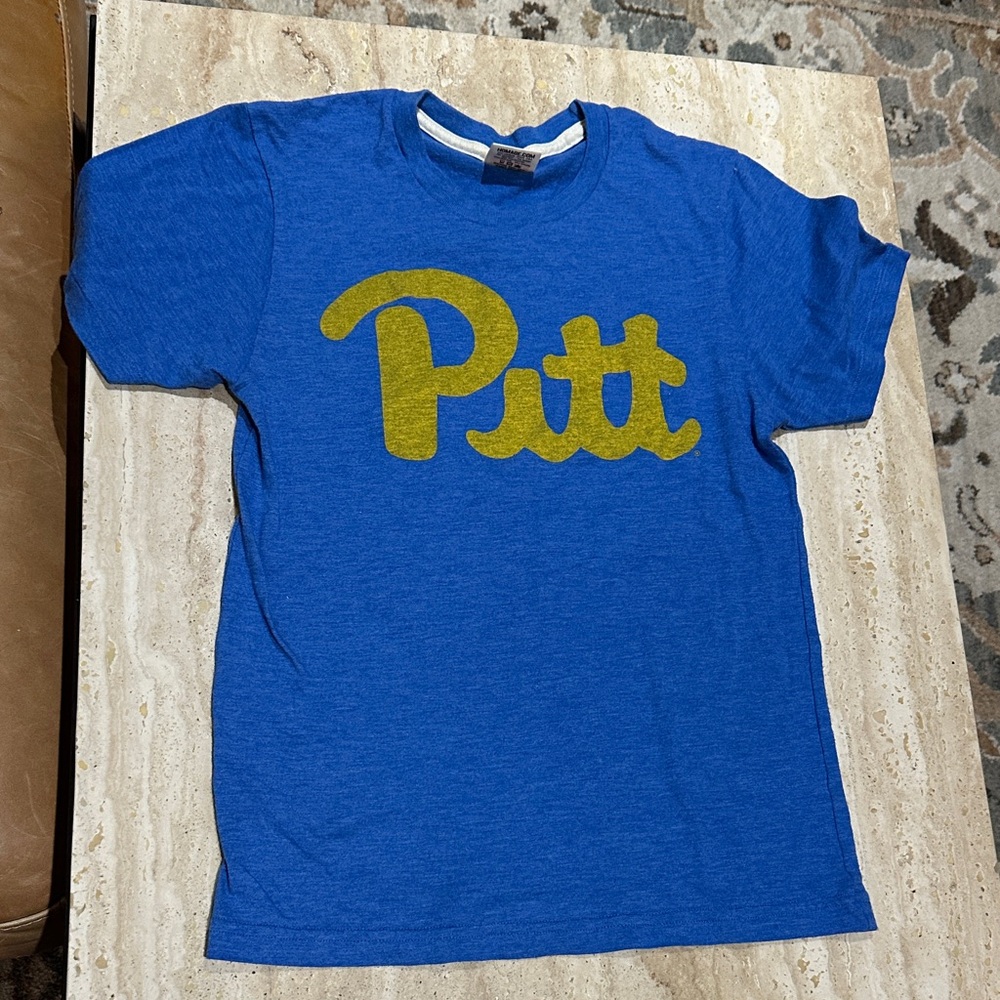 PITT HOMAGE Blue Tee with Gold Print xs